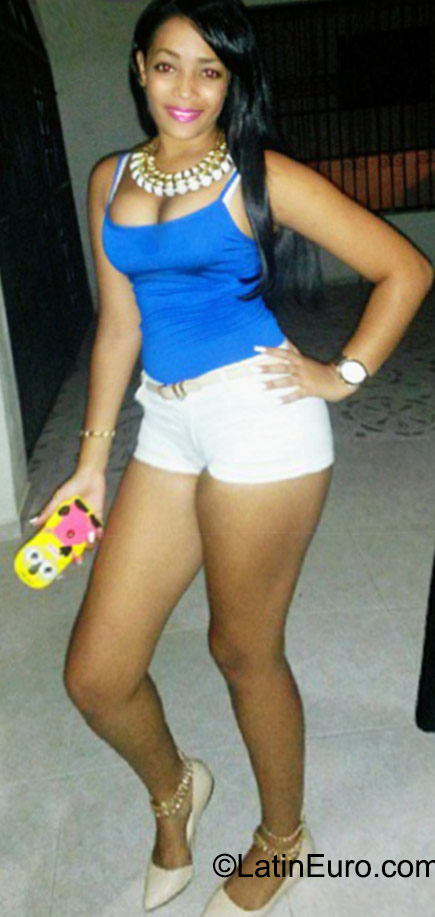 Date this sensual Dominican Republic girl Ana from Puerto Plata DO22932