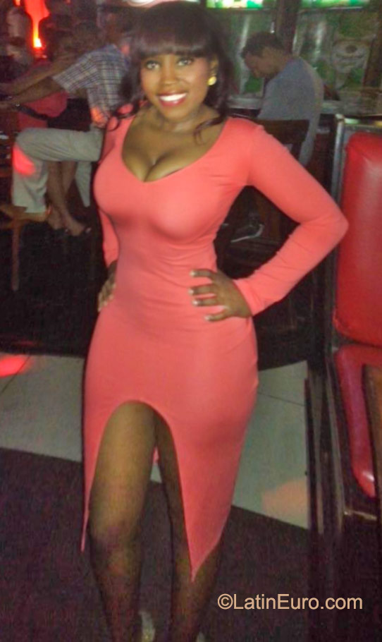 Date this happy Dominican Republic girl Yasaurias from Santo Domingo DO22958