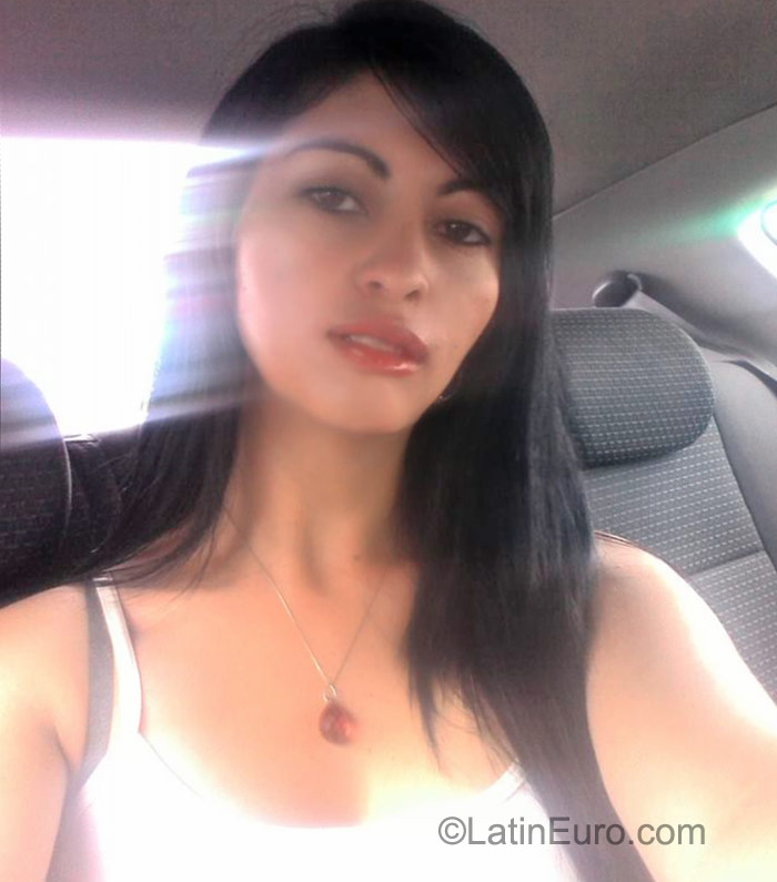Date this stunning Colombia girl Karen from Bogota CO17871