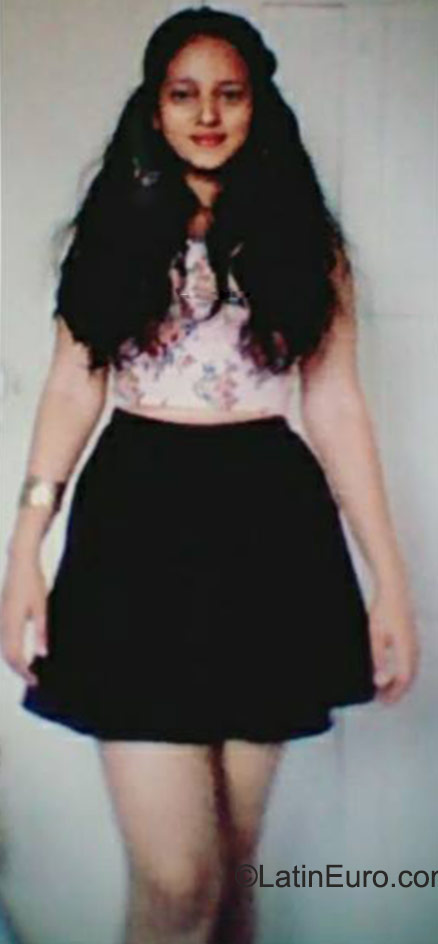 Date this good-looking Honduras girl Lucy from Tegucigalpa HN1658