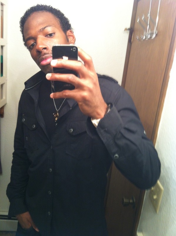 Date this athletic United States man Warren from Anchorage US16432