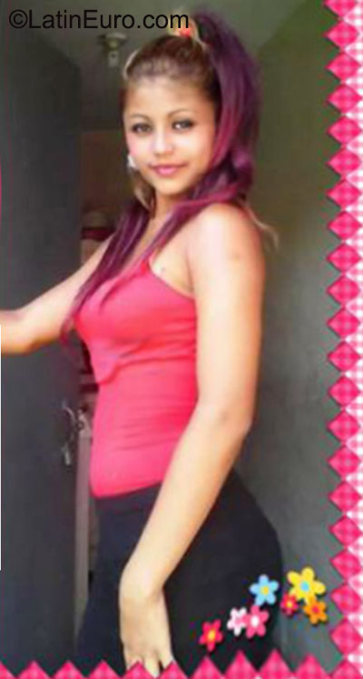 Date this georgeous Honduras girl Joana from Tegucigalpa HN1682