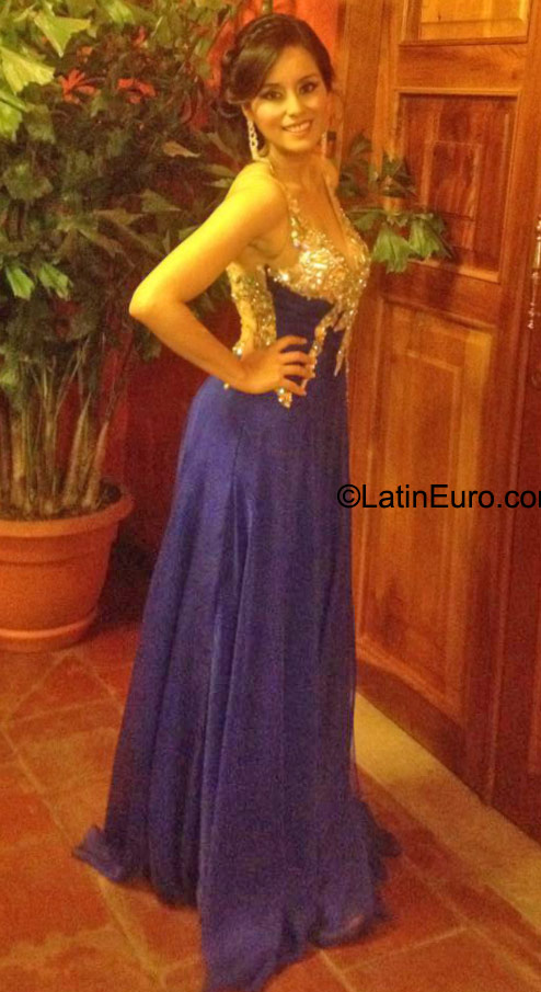 Date this voluptuous Honduras girl Iveth from Comayagua HN1688