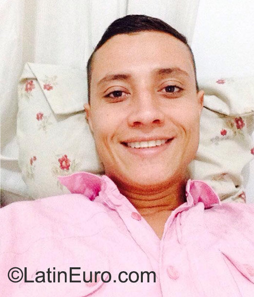 Date this georgeous Colombia man Jorge from Medellin CO17985