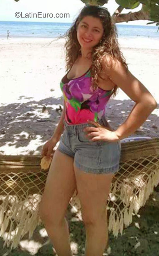 Date this tall Honduras girl Marisol from San Pedro Sula HN2061