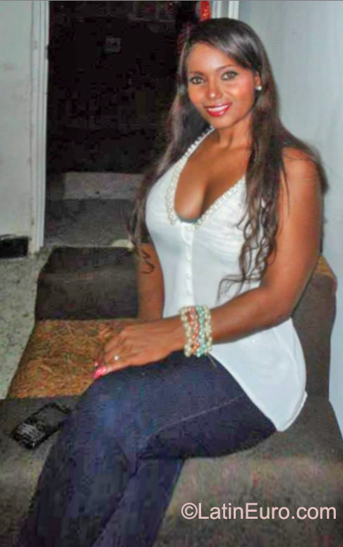 Date this hot Colombia girl Nidia patricia from cali-valle CO18400