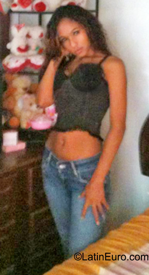 Date this hot Dominican Republic girl Marisa from Santo Domingo DO23268