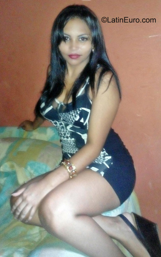 Date this athletic Honduras girl Daniela from La Ceiba HN1724