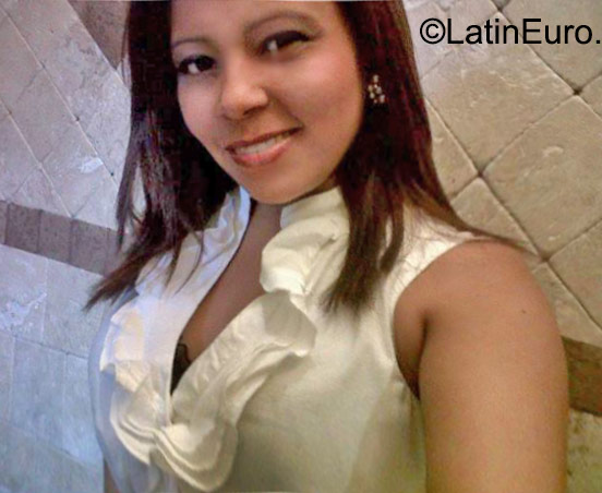 Date this happy Honduras girl Maritza from San Pedro Sula HN1736