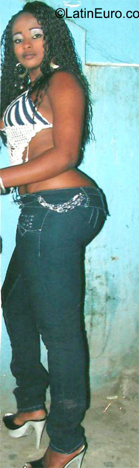 Date this attractive Dominican Republic girl Natashia from Santo Domingo DO23469