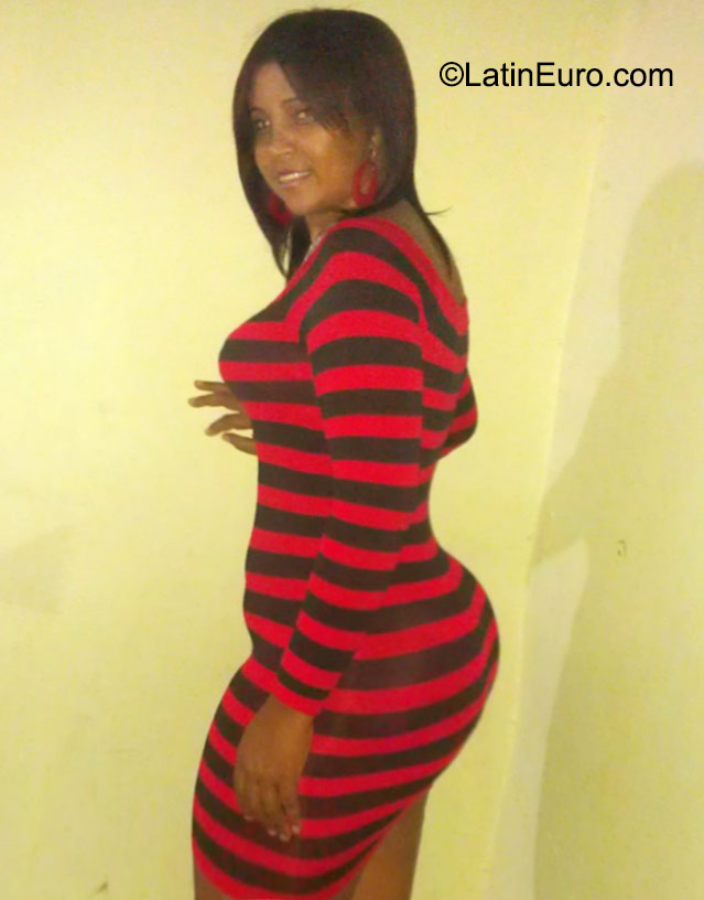 Date this cute Dominican Republic girl Lourdes from Santiago DO23556