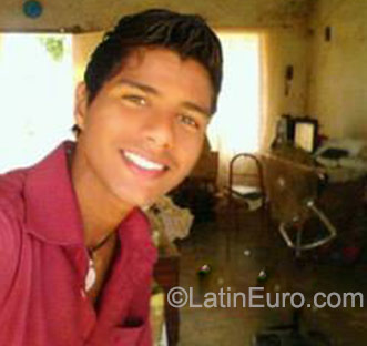 Date this athletic Venezuela man Andres from maracaibo VE635