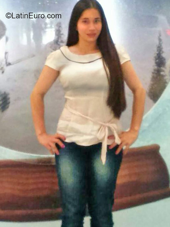 Date this young Colombia girl Martha liliana from Bogota CO18205