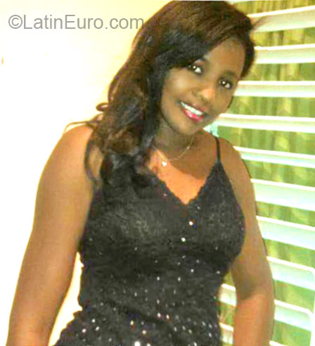 Date this funny Dominican Republic girl Virtedes from santo domimgo DO23775