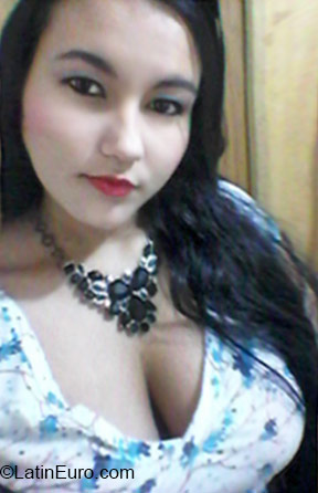 Date this foxy Colombia girl Laura from Medellin CO18242