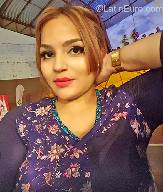 Date this gorgeous Honduras girl Bella from La Ceiba HN1812