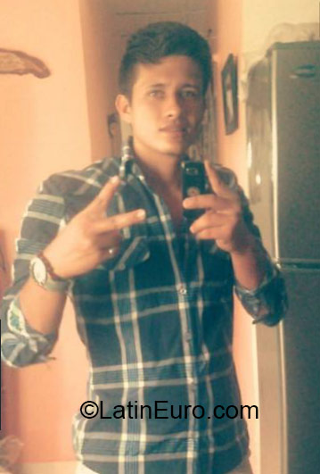 Date this attractive Colombia man Yeison from cucuta CO18262