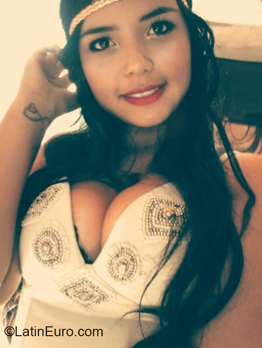 Date this passionate Colombia girl Natalia from Medellin CO18270