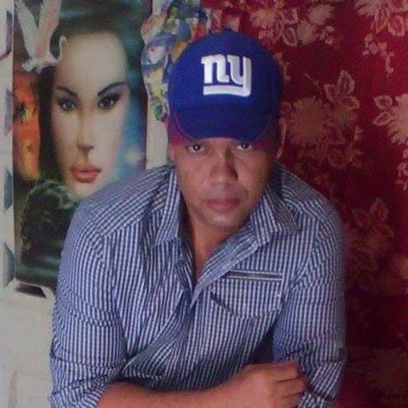 Date this funny Dominican Republic man Leonardo santan from Santiago DO23878