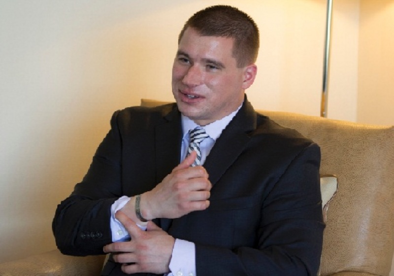 Date this fun United States man Gary from Fort Knox US16735