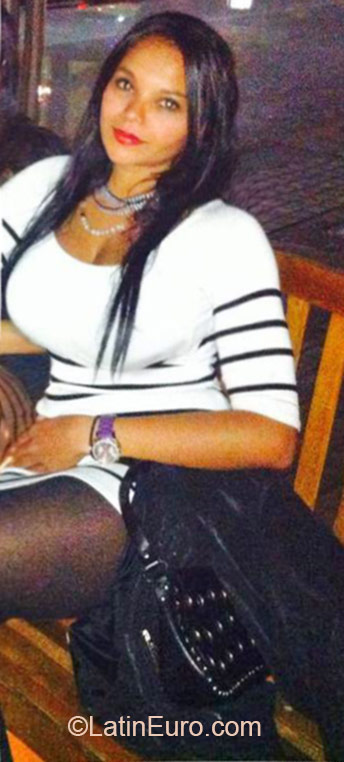 Date this georgeous Colombia girl Mara12 from Bogota CO18345