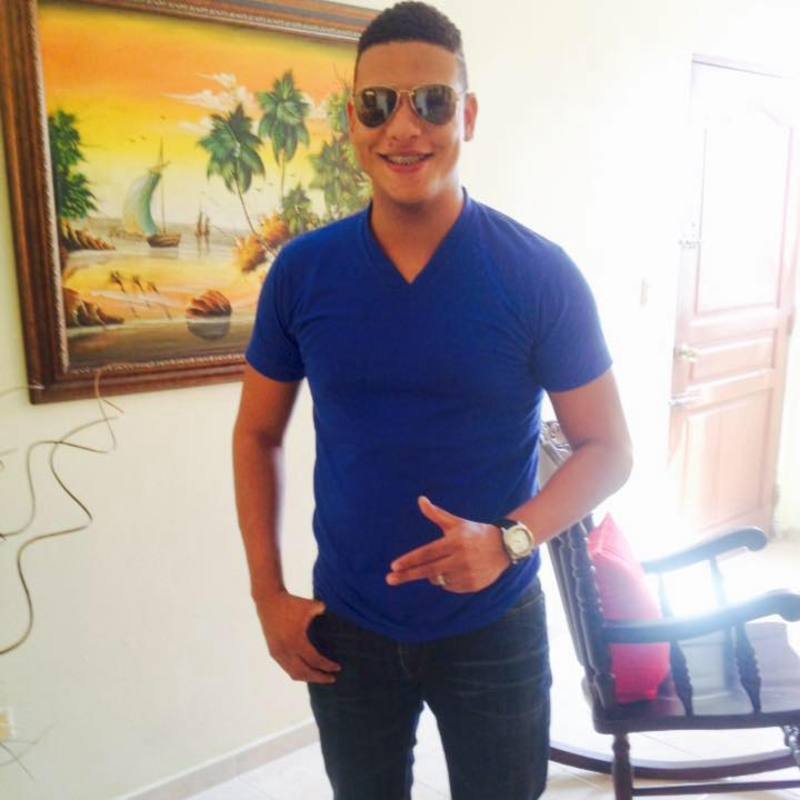 Date this pretty Dominican Republic man Adalberto from Usa DO24170