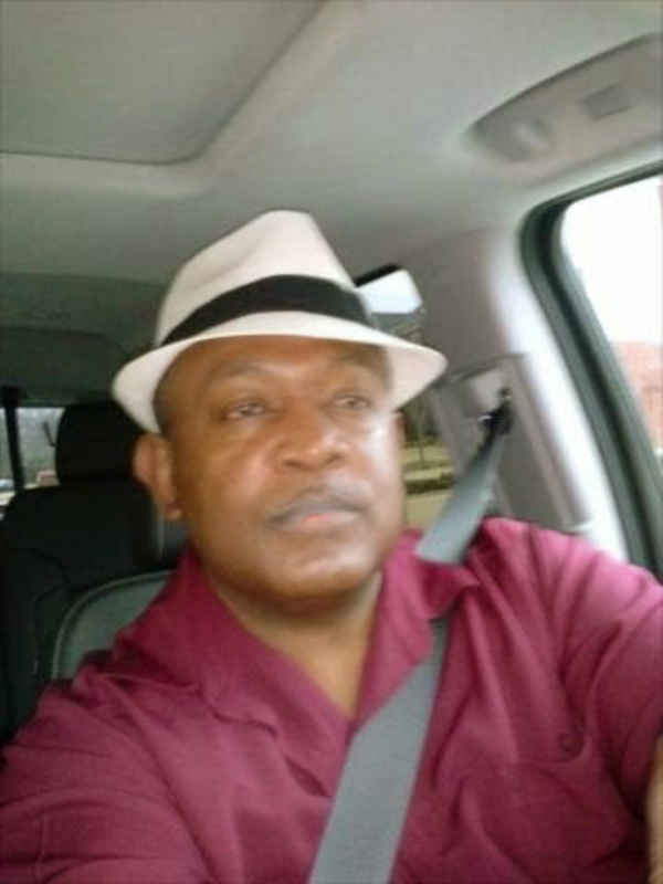 Date this stunning United States man Elmo from Memphis US16798