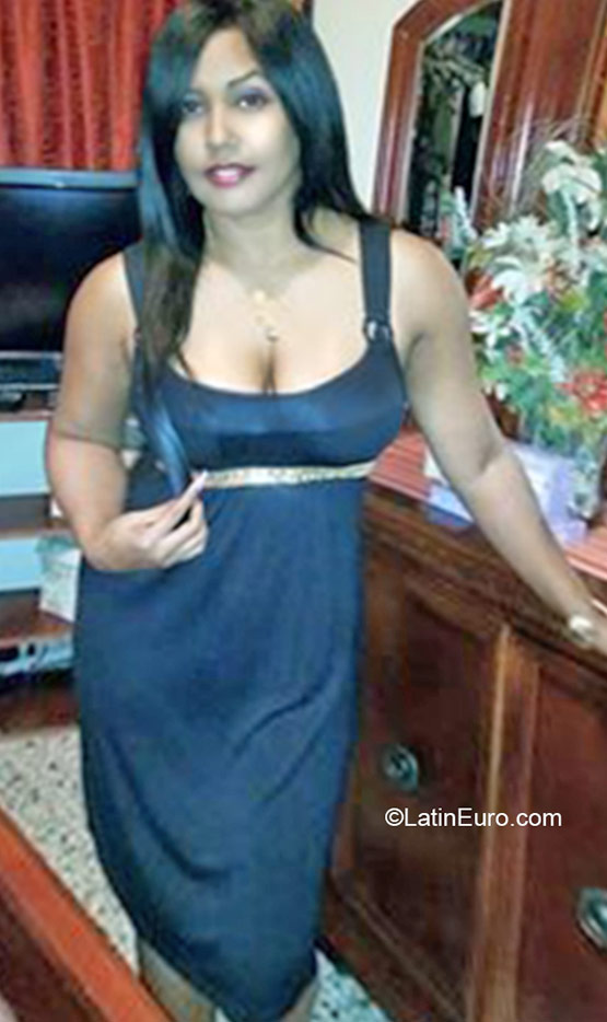 Date this passionate Dominican Republic girl Rosy from Santo Domingo DO24322