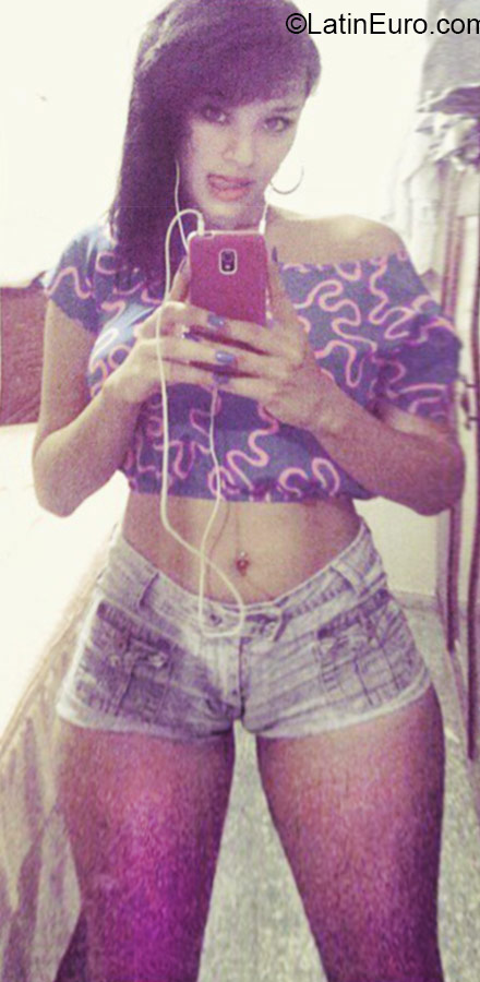 Date this funny Dominican Republic girl Marlenie from Santiago DO24375