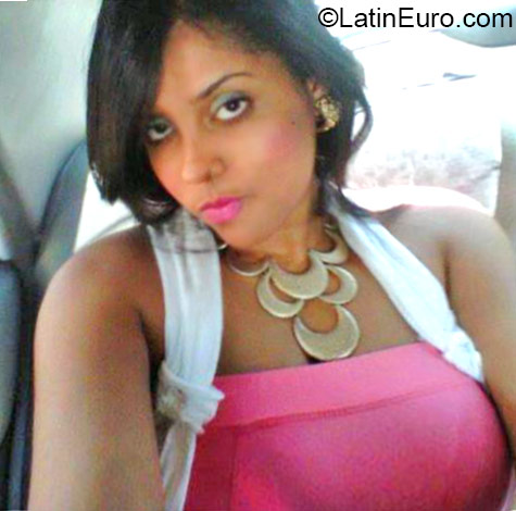 Date this charming Dominican Republic girl Leydyta0790 from Santo Domingo DO25921