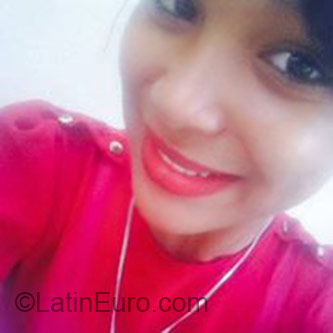 Date this tall Dominican Republic girl Nicole from Santiago DO24464