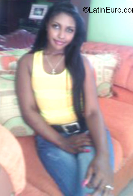 Date this passionate Dominican Republic girl Stephany from Santo Domingo DO24473