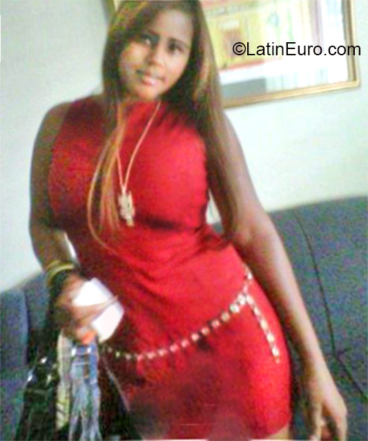 Date this stunning Dominican Republic girl Candy from Santo Domingo DO24477