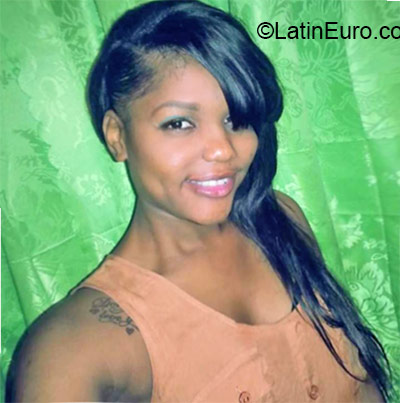 Date this fun Jamaica girl Arianna from Kingston JM2251