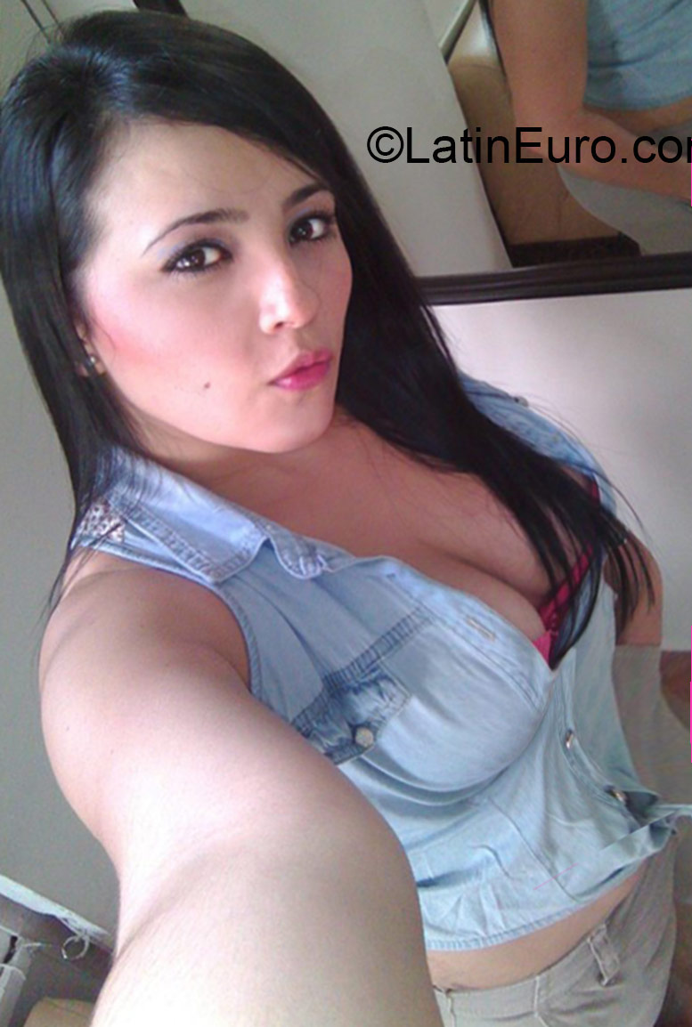 Date this stunning Colombia girl Marcela from Pereira CO18514