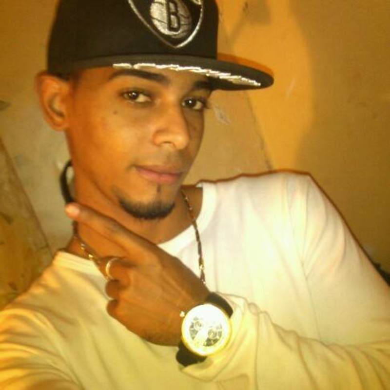 Date this athletic Dominican Republic man Artisc from Santiago DO24565