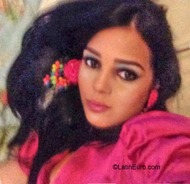 Date this stunning Dominican Republic girl Carolina from Santo Domingo DO24571