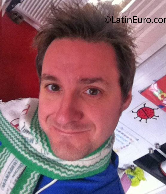 Date this young United Kingdom man Scottnicolson from Newtownabbey GB854