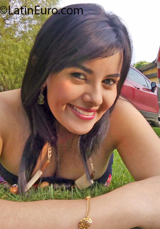 Date this delightful Colombia girl Sandra from Bogota CO18541