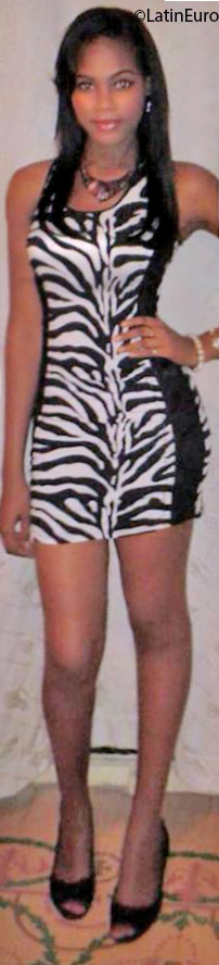 Date this attractive Dominican Republic girl Sara from Santo Domingo DO24644