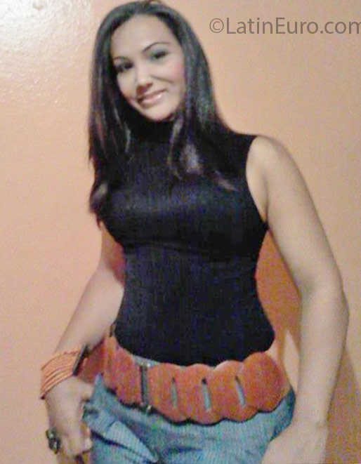 Date this tall Dominican Republic girl Maria from Santo Domingo DO24666
