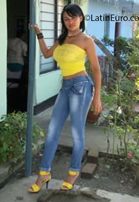 Date this lovely Panama girl Victoria from Panama City PA858
