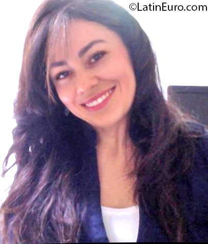 Date this happy Colombia girl Addy from Bogota CO18580