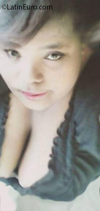 Date this beautiful Dominican Republic girl Heidi from Santo Domingo DO24775