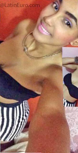 Date this fun Dominican Republic girl Kiara garcia ca from Santo Domingo DO24965