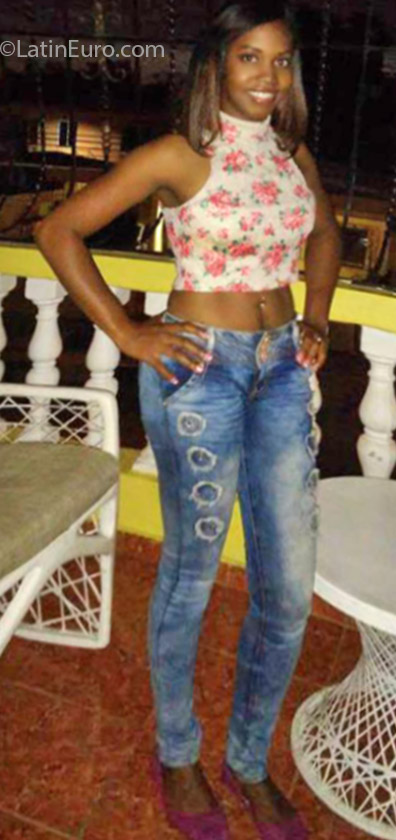 Date this funny Dominican Republic girl Estephany from La Romana DO24979