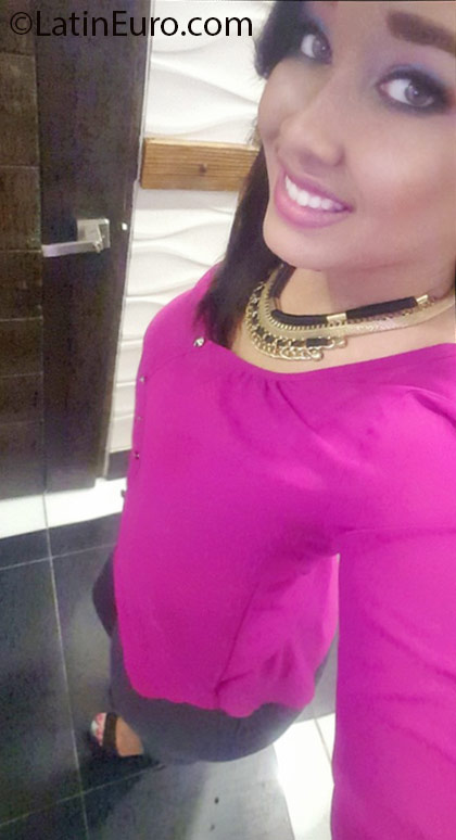 Date this lovely Dominican Republic girl Rosa from Santiago DO24990