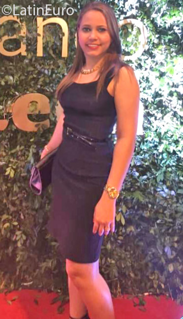 Date this young Dominican Republic girl Madelin from Santiago DO25000