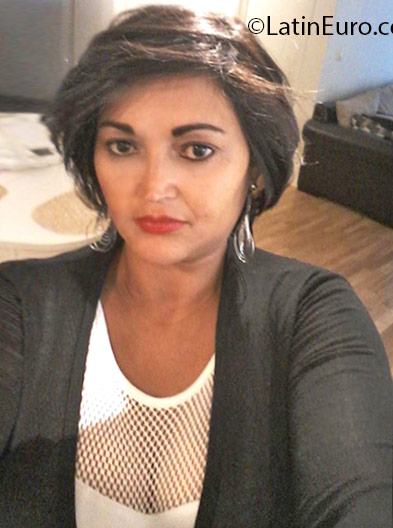 Date this funny Norway girl Angela from Trondheim NO201