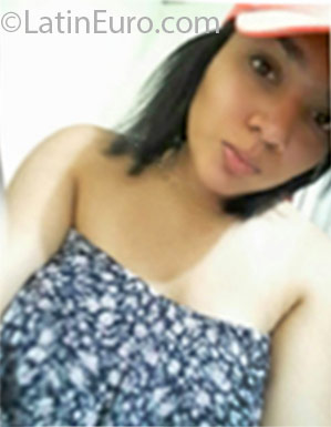 Date this hot Panama girl Milagros from Panama PA901